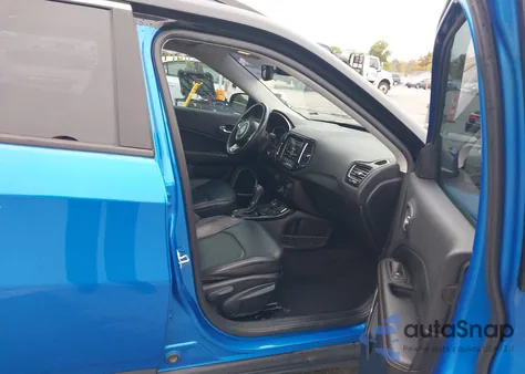 2020 Jeep Compass Limited 4X4 from USA, damaged, VIN 3C4NJDCB0LT104325